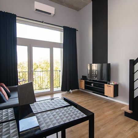 Studia Przy Lotnisku Od Wroclawapartament-Pl Luaran gambar