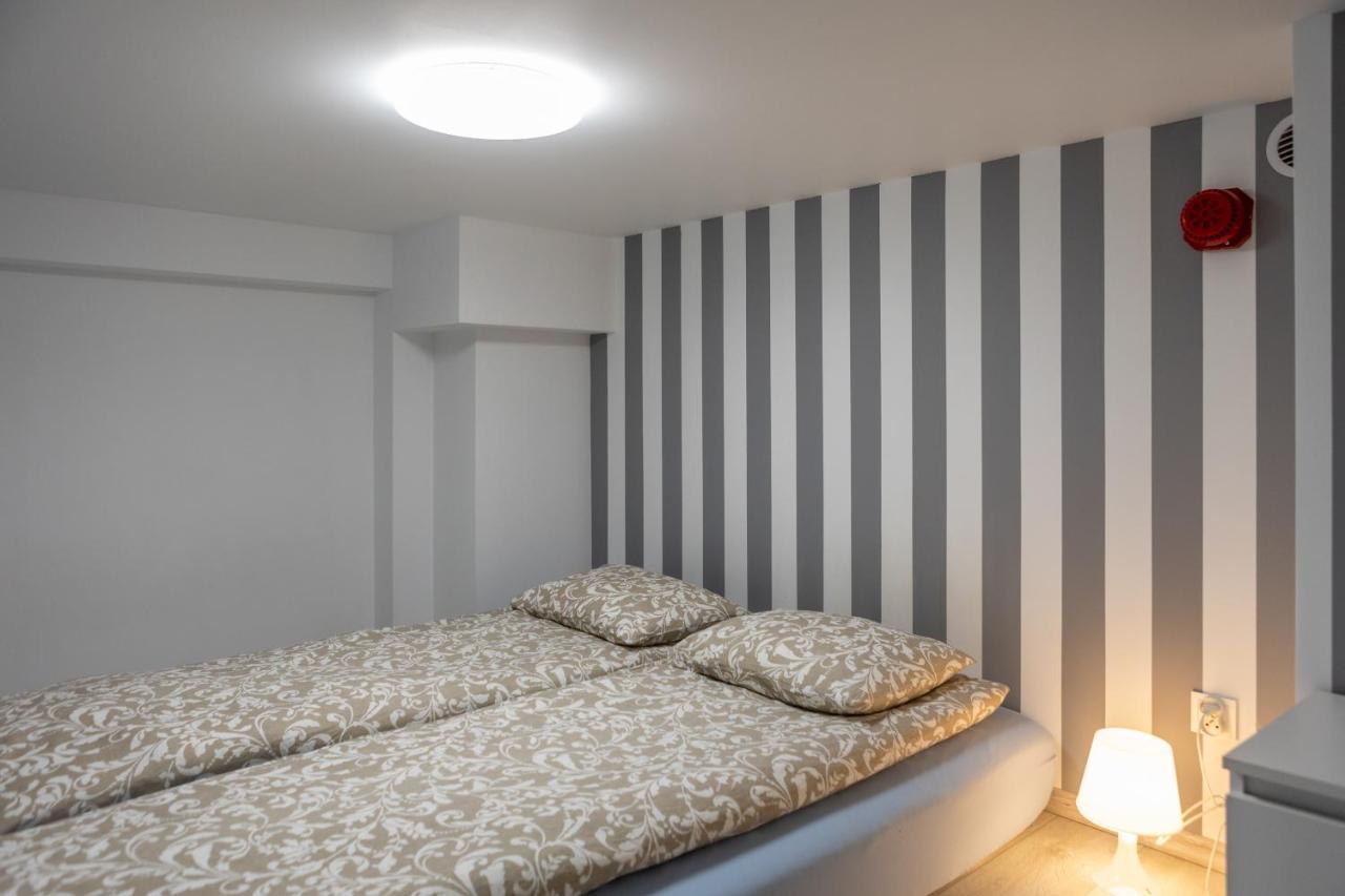 Studia Przy Lotnisku Od Wroclawapartament-Pl Luaran gambar