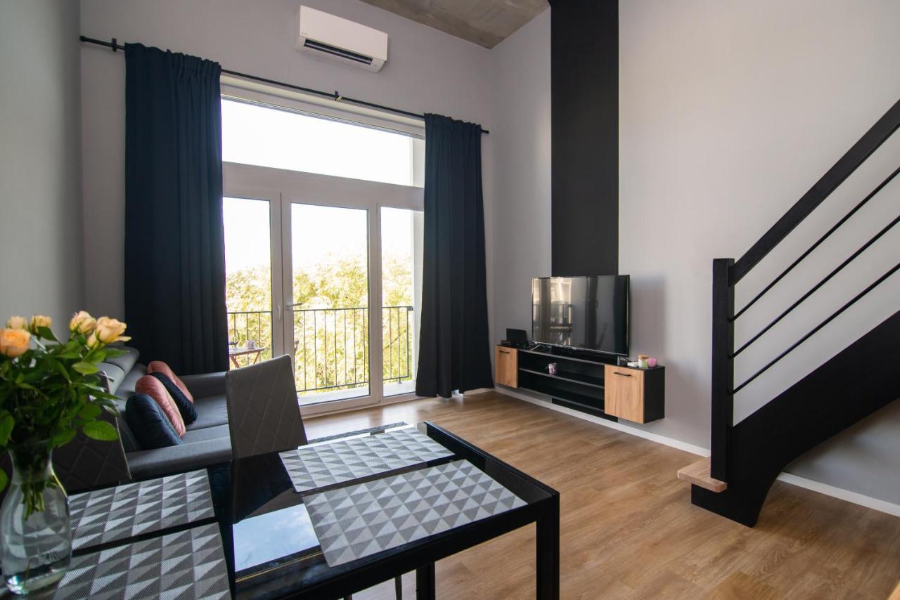 Studia Przy Lotnisku Od Wroclawapartament-Pl Luaran gambar
