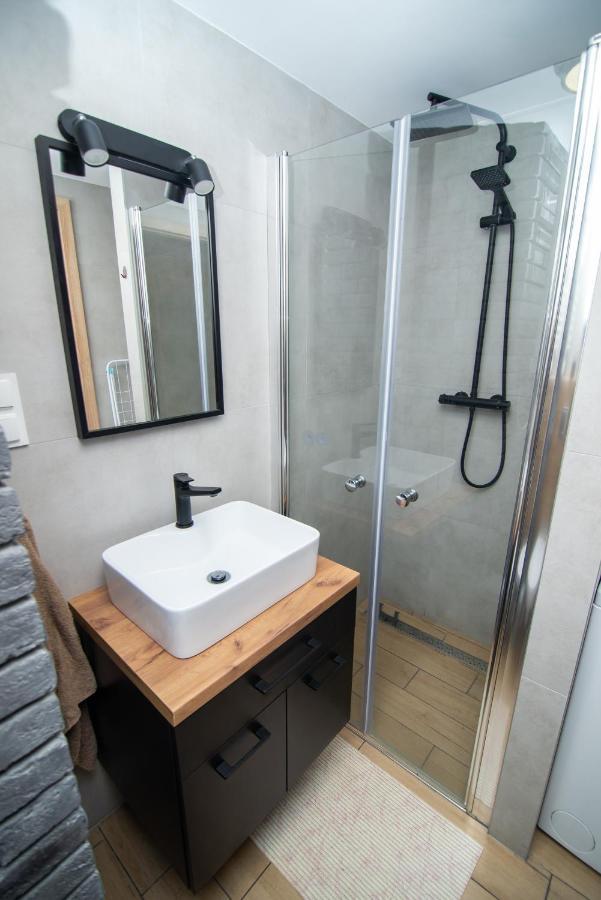Studia Przy Lotnisku Od Wroclawapartament-Pl Luaran gambar