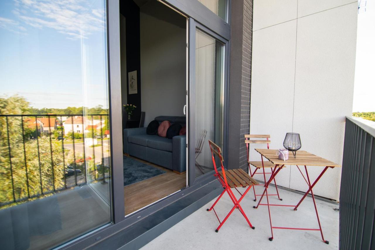 Studia Przy Lotnisku Od Wroclawapartament-Pl Luaran gambar