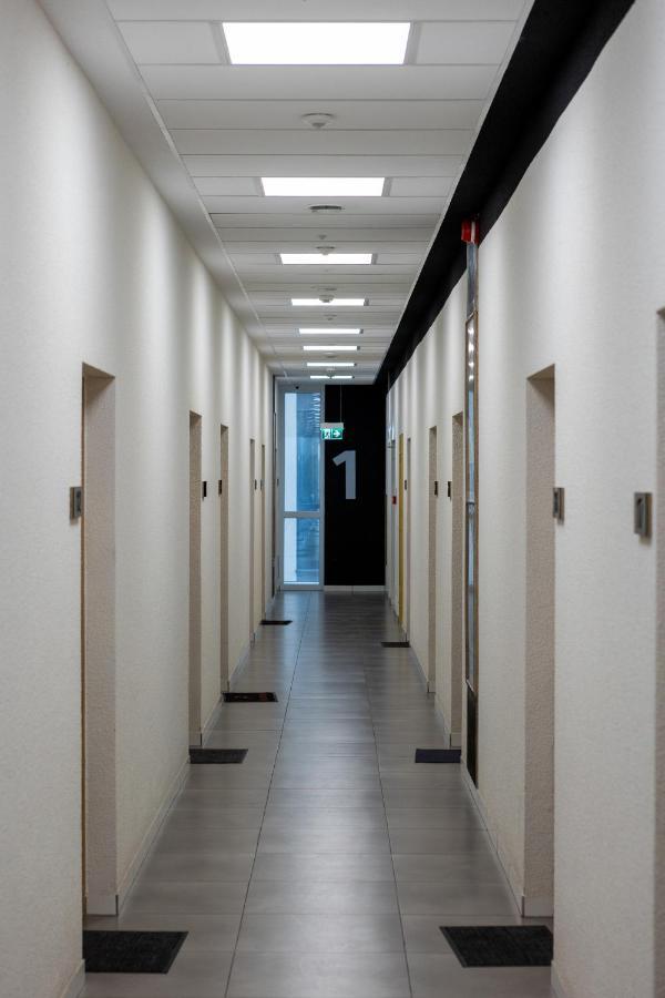 Studia Przy Lotnisku Od Wroclawapartament-Pl Luaran gambar
